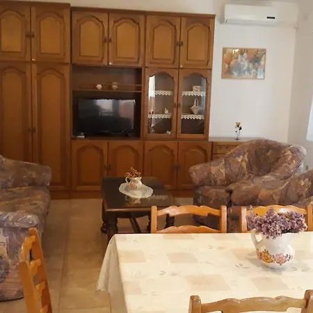 Appartement With Parking Space - 7420 *