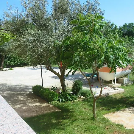 Appartement With A Parking Space - 7420 Pula