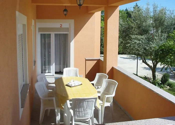 With Parking Space - 7420 풀라