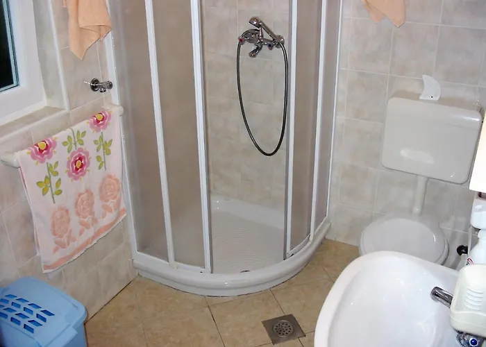 With Parking Space - 7420 아파트 풀라