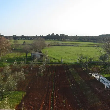 With Parking Space - 7420 Appartement Pula