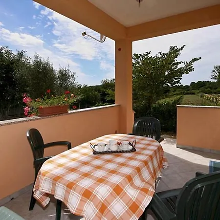 With Parking Space - 7420 Appartement